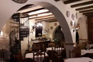 Mes&oacute;n Restaurante Cardenal Cisneros