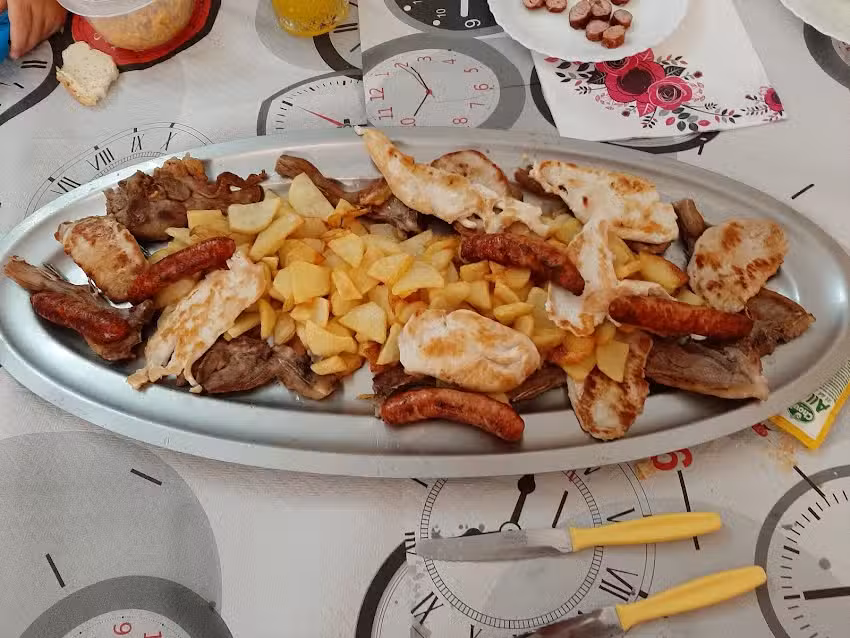 Mes&oacute;n-Restaurante Casa Antonio.