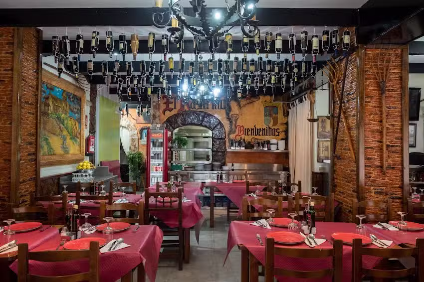 Mes&oacute;n Restaurante El Rastrillo