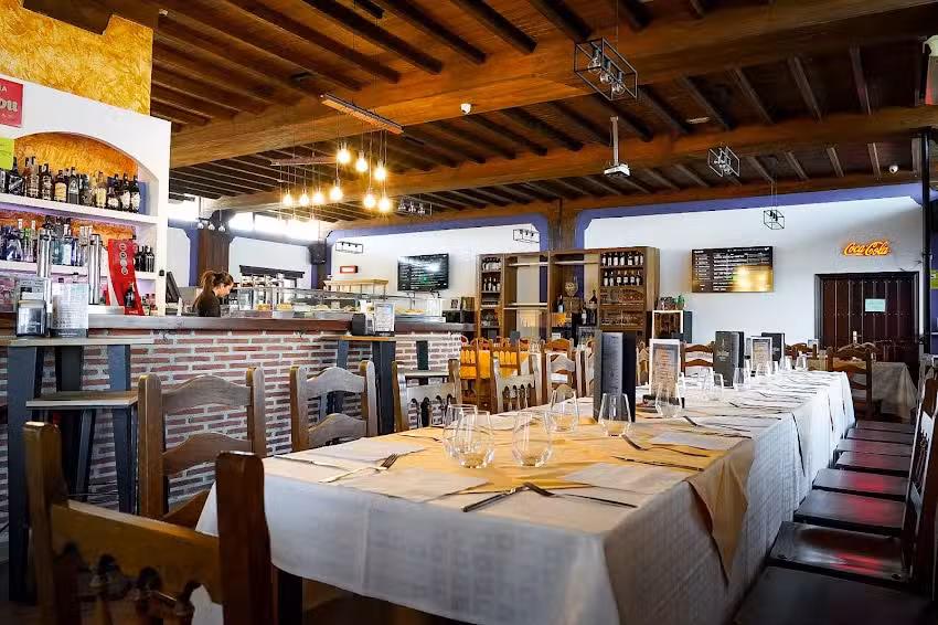 Mes&oacute;n Restaurante Las Villas del Roc&iacute;o