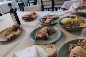 Mes&oacute;n Restaurante Os Arcos