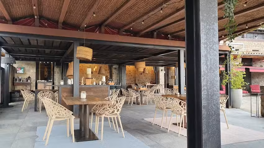 Mitic Restaurant at Hotel Puig Franco