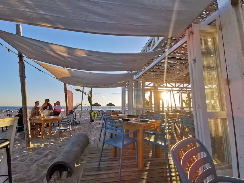 Moana Beach Bar &ndash; Restaurant