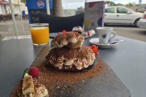 Mom&ograve; Tenerife