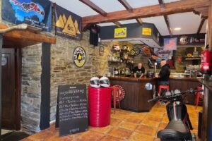 Motard Bar Biker Friendly