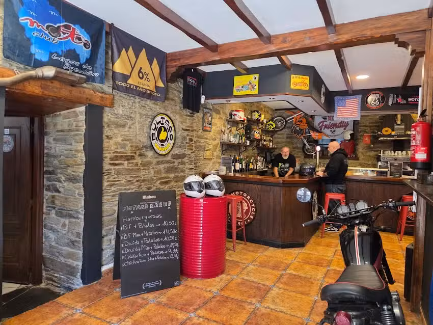 Motard Bar Biker Friendly