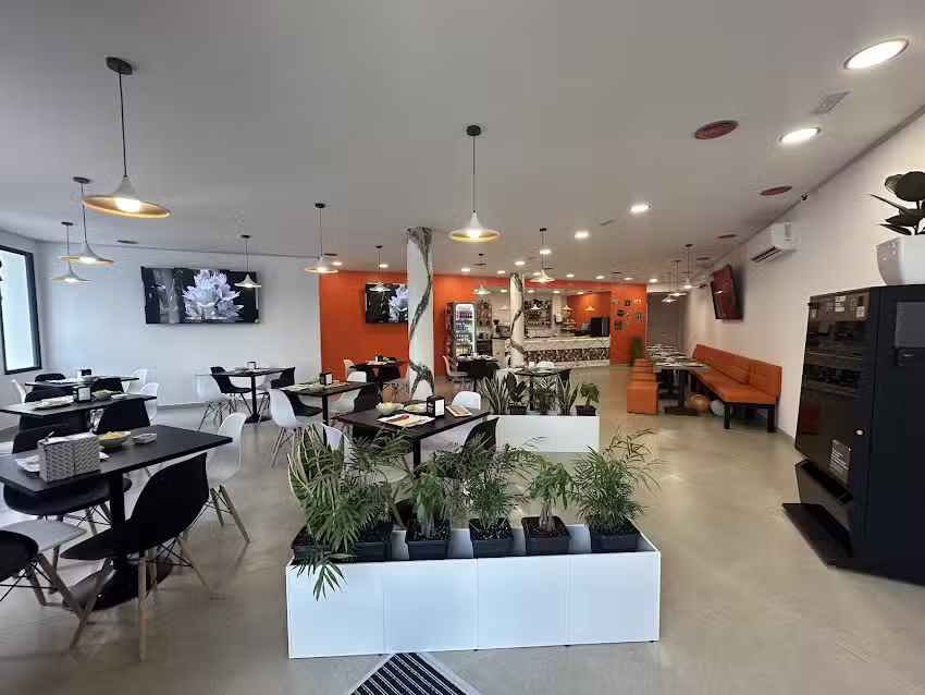 Mr. Caf&eacute; NAPOLES