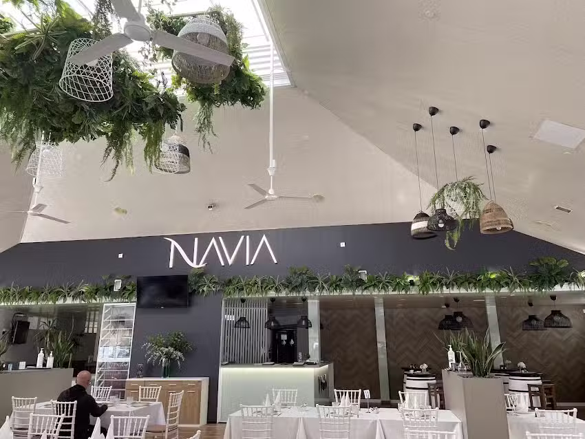Navia &ndash; Pizzer&iacute;a & Restaurante
