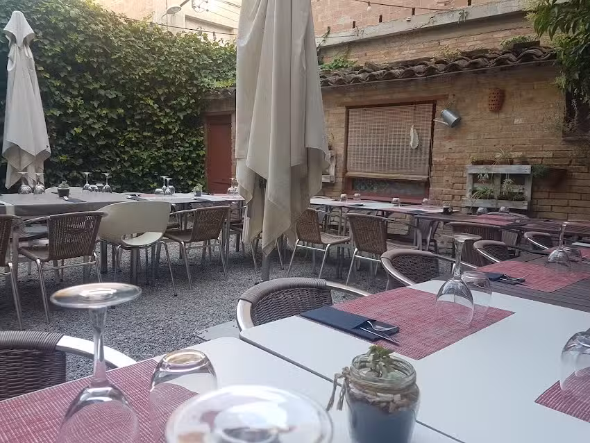 N&iacute;am Restaurant