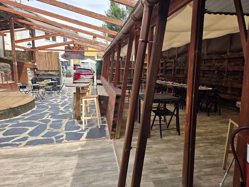 nuestro SHANGRI-LA | Club de M&uacute;sica | Restaurante Los Molinos