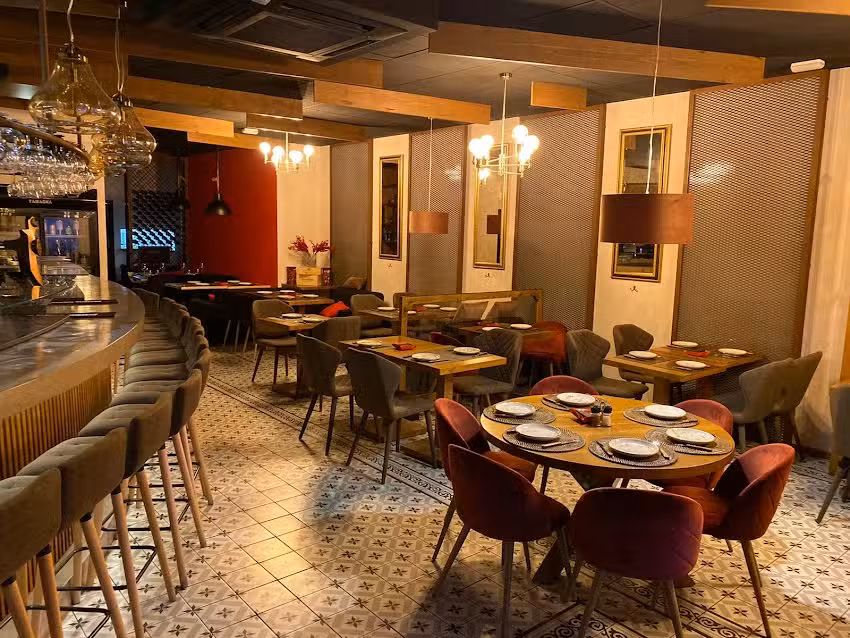 N&uacute;mero Uno Steakhouse