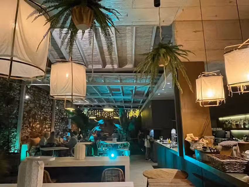 Nuun Club Restaurant