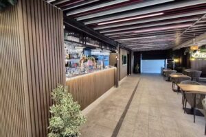 Oasis Restaurant & Cocktails