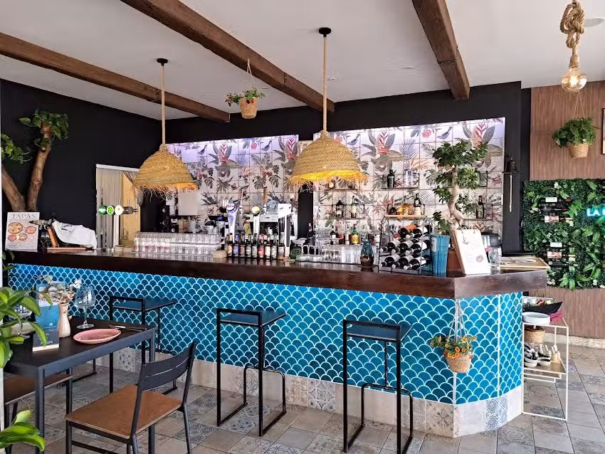 Ol&eacute; Ol&eacute; Spanish food and drinks