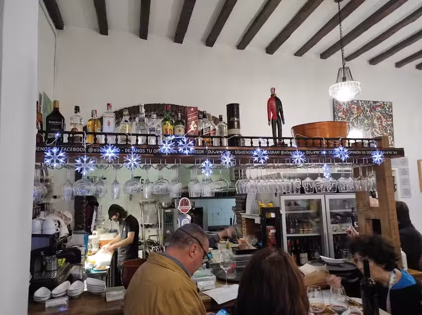 Olivares Bar