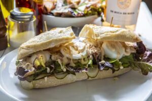 PACO & BEGO&Ntilde;A Street Food