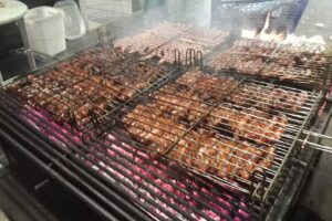 Paellas y tortillas gigantes, parillada ,arros y fesols, los levantinos