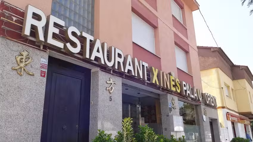 Palau Orient