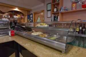 Panader&iacute;a, pasteler&iacute;a y cafeter&iacute;a &laquo;Cuatro Estaciones&raquo;