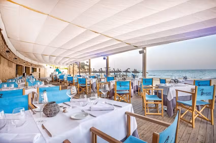 Pel&iacute;cano Beach