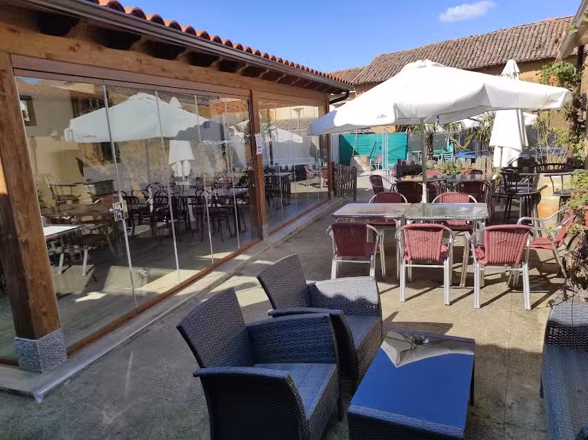 Pensi&oacute;n Restaurante La Costa del Adobe
