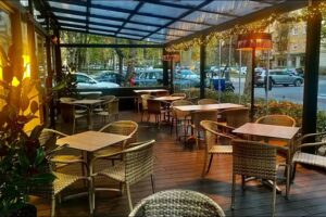 Petit Azca. Bernabéu – Bar Restaurante con Terraza en Madrid