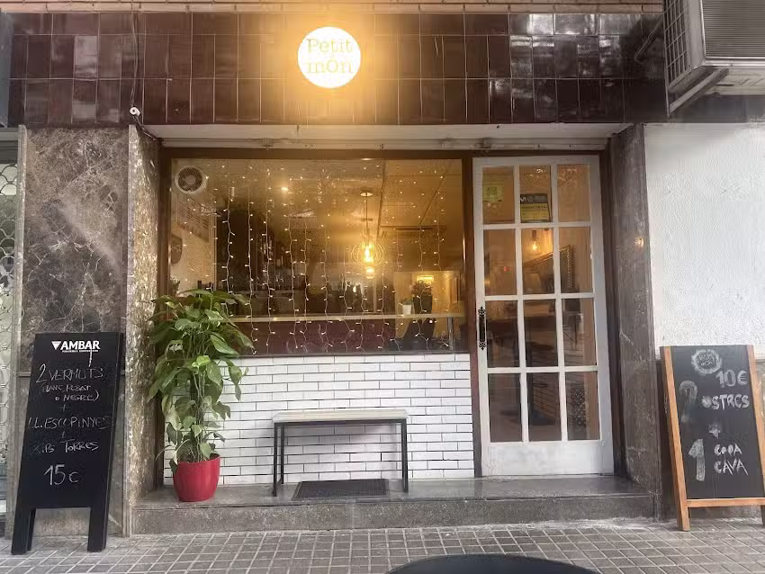 Petit m&Oacute;n | Restaurante | Tapas | Vino