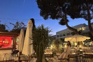 Petita Grill House & Chiringuito