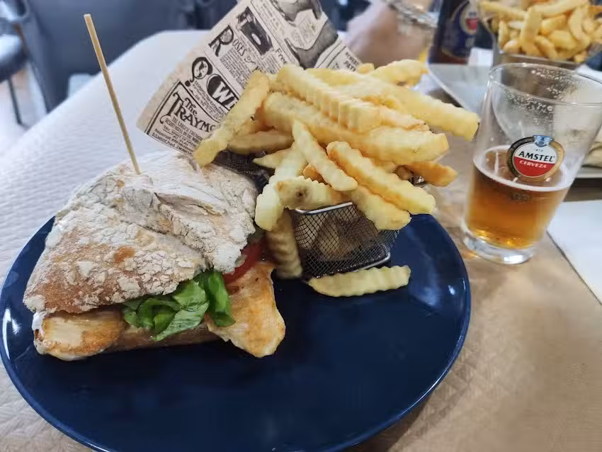 Piccolo Caf&eacute; Burger
