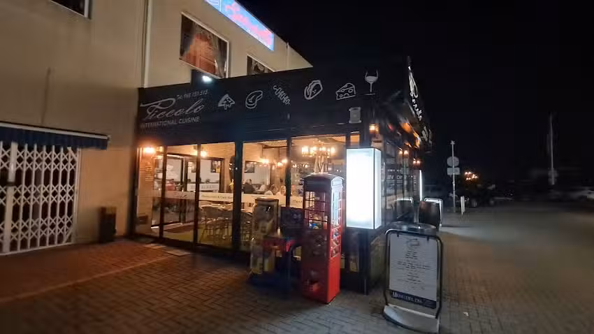 Piccolo Restaurant & Bar