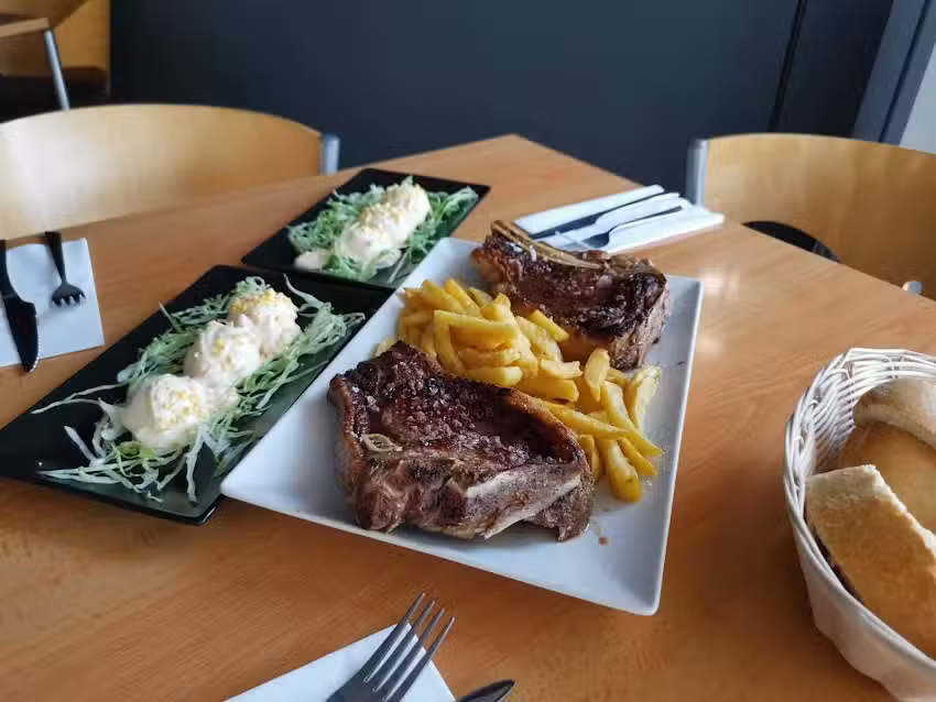 Piel Canela Gastrobar