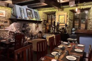 PINOTAGE – RESTAURANTE & CAFE – ARTIES