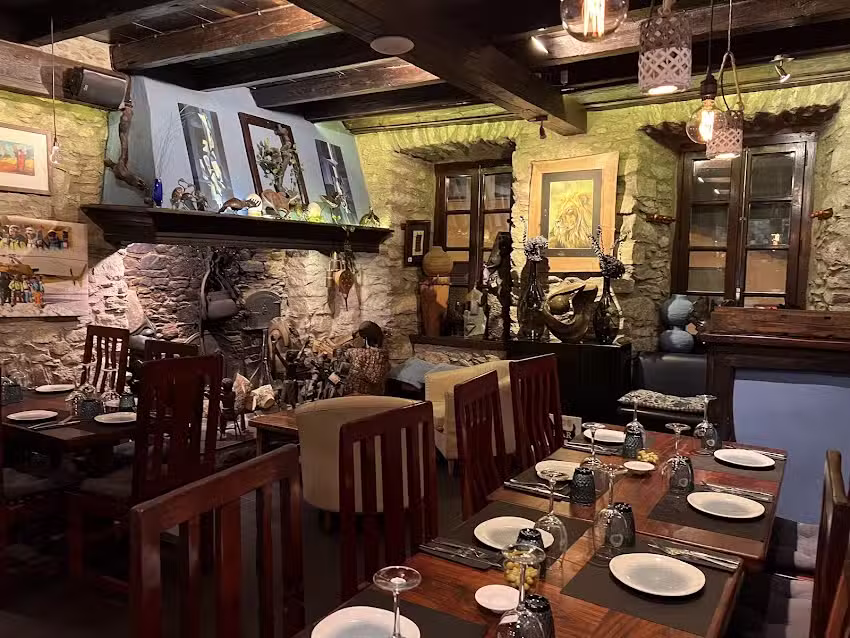 PINOTAGE &ndash; RESTAURANTE & CAFE &ndash; ARTIES