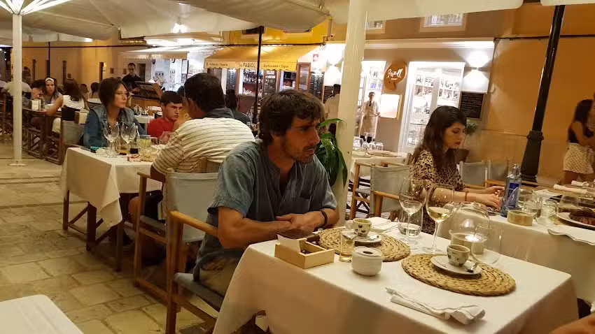 PINZELL RESTAURANT