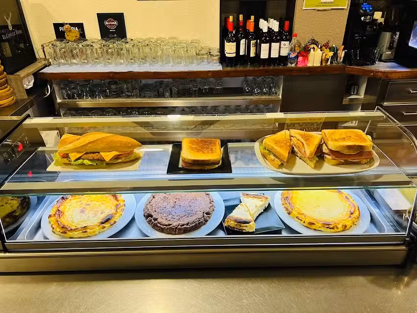PIZZERIA BURGER ALASKA GUARDO