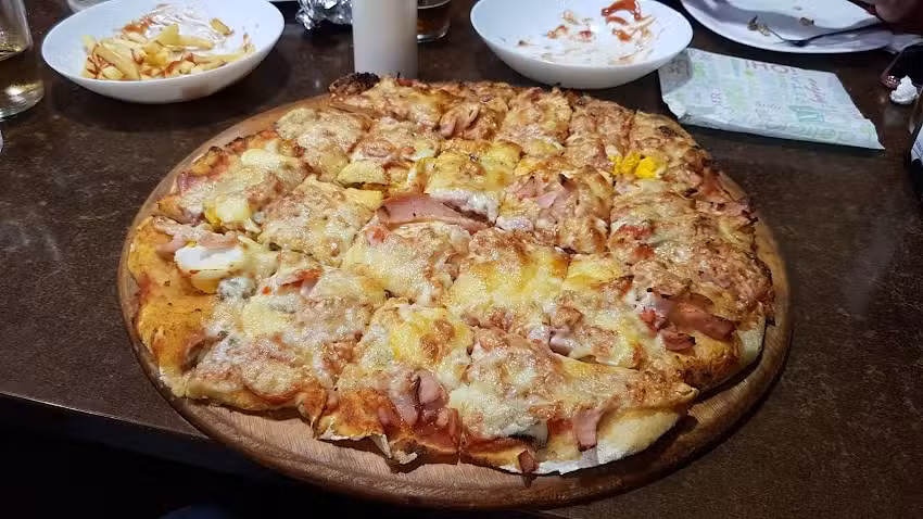 Pizzeria Cafeteria Hilton