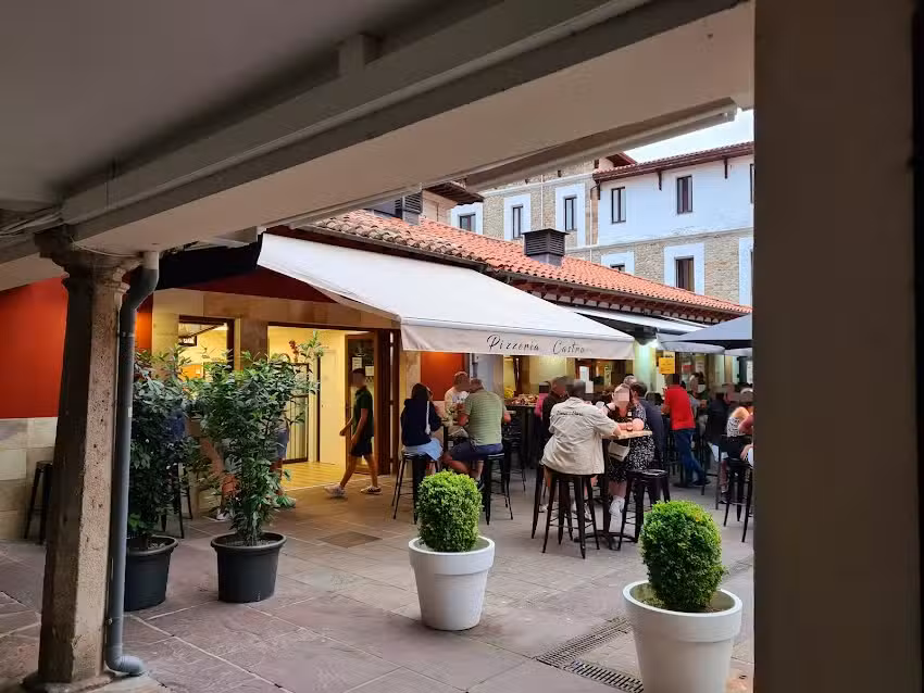 Pizzer&iacute;a Castro