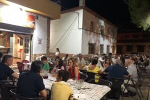 Pizzer&iacute;a El Barrio. Nicole y familia &hearts;️