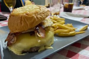 Pizzer&iacute;a El Ruedo