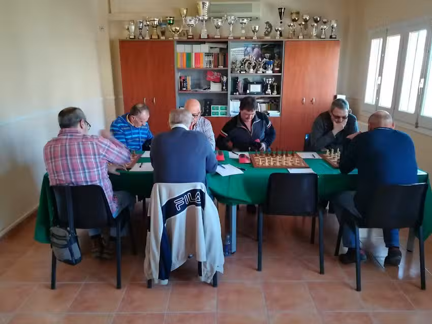 Pizzeria Horno De Le&ntilde;a Cine Moderno