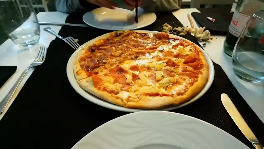 Pizzer&iacute;a Hoyuela