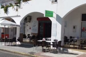 Pizzer&iacute;a kebab La Mar Sala