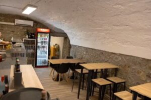 Pizzer&iacute;a LA COVA
