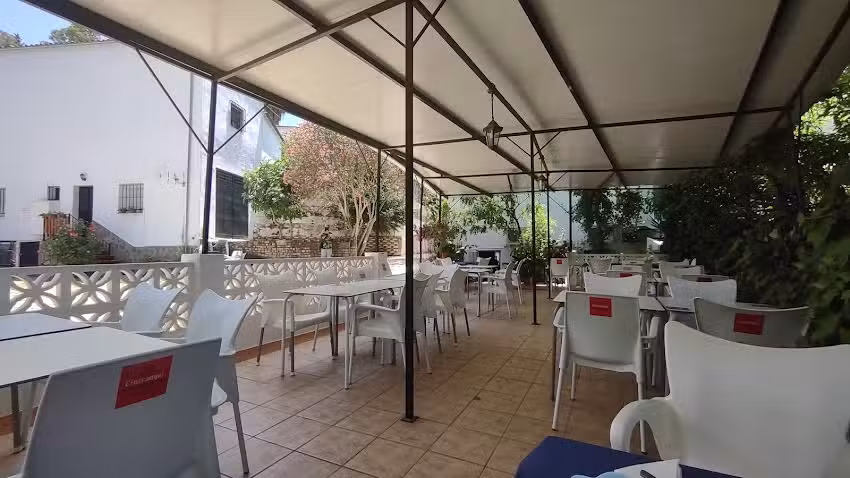 Pizzer&iacute;a La le&ntilde;era de Benamahoma