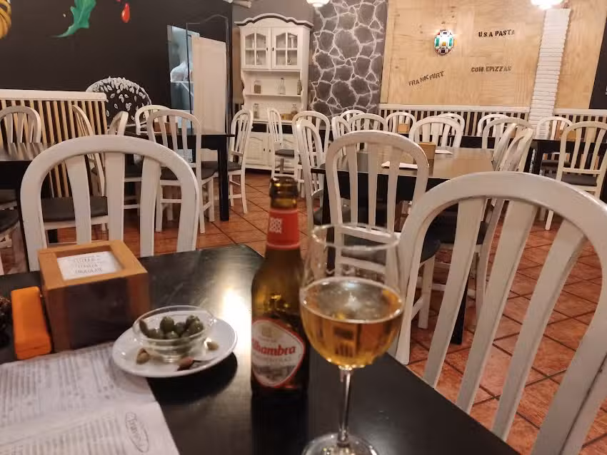 Pizzer&iacute;a La Nova Traviola