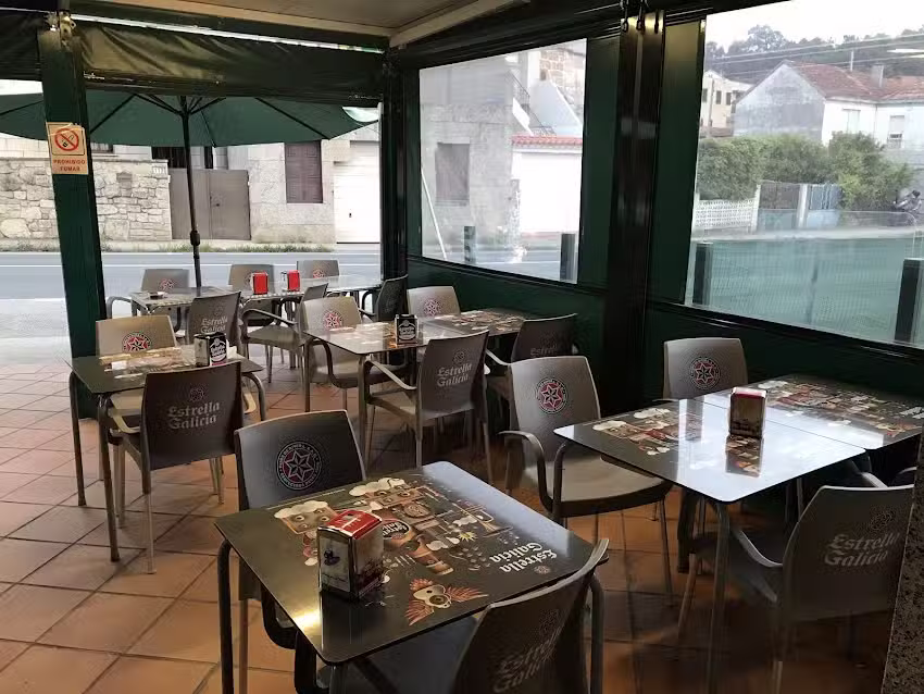 Pizzer&iacute;a La Parecida