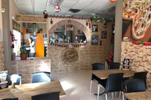 Pizzer&iacute;a La vita e pizza