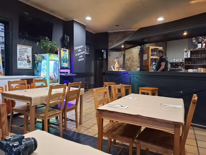 Pizzer&iacute;a Navia