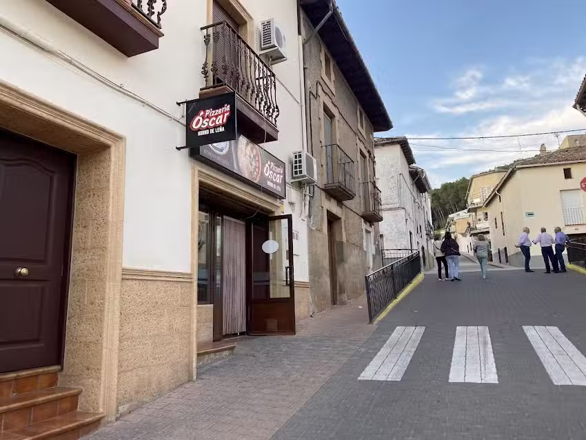 Pizzer&iacute;a &Oacute;scar y Panaderia y Churrer&iacute;a Marlu