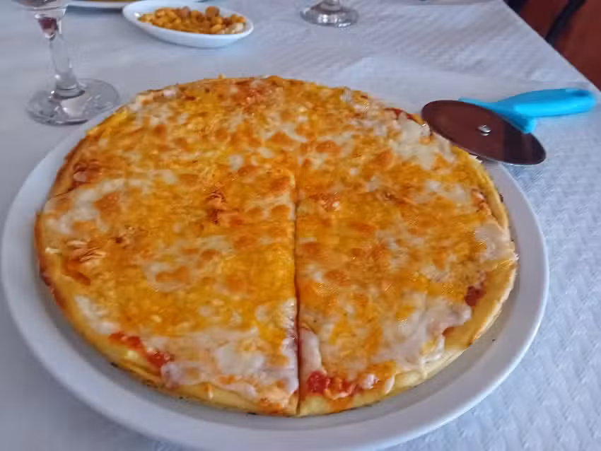 Pizzeria Raquel.